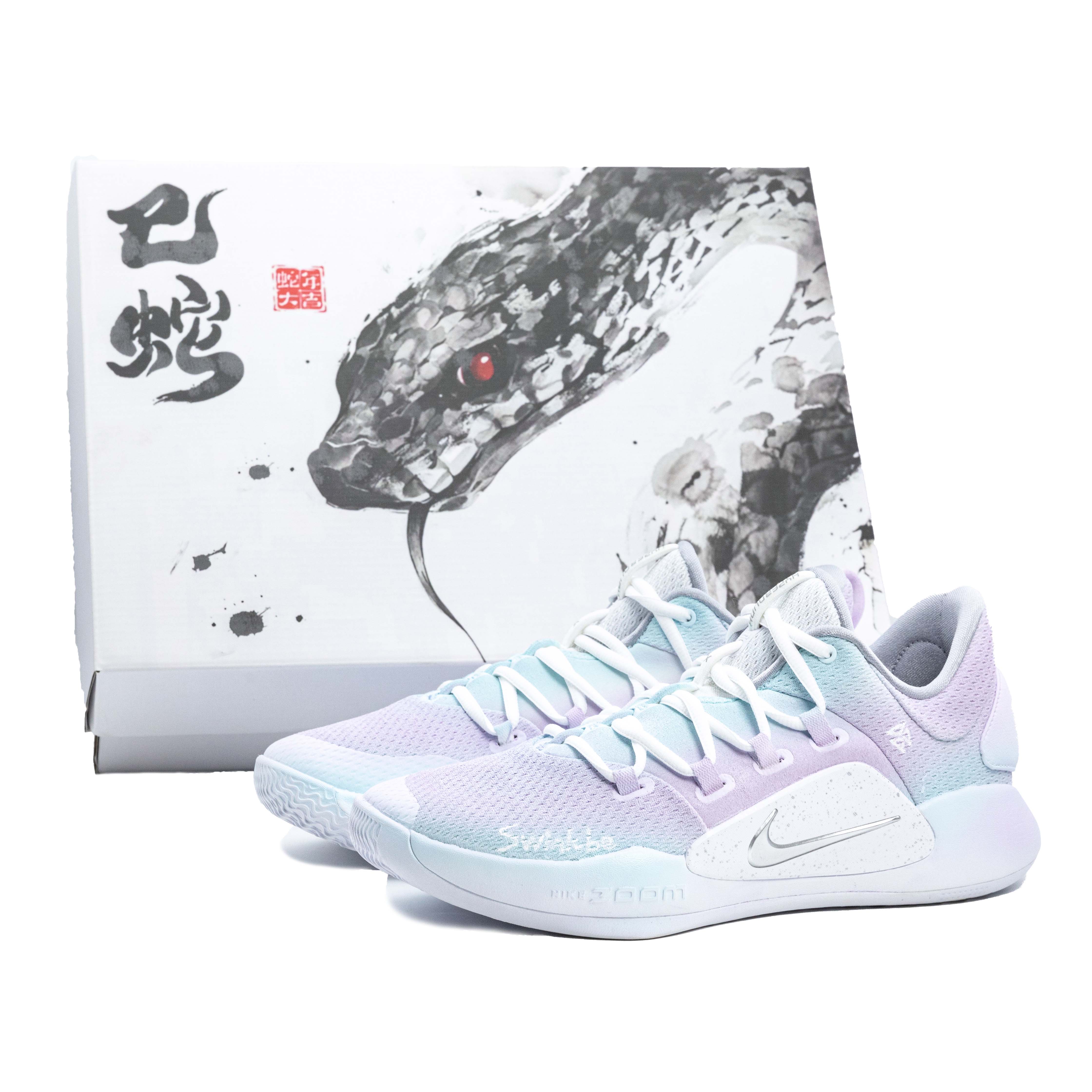 

Nike В комплект входят баскетбольные кроссовки Hyperdunk X Amethyst Dream Realm с мягкой подошвой и противоскользящим покрытием, мужские, синего и фиолетового цвета