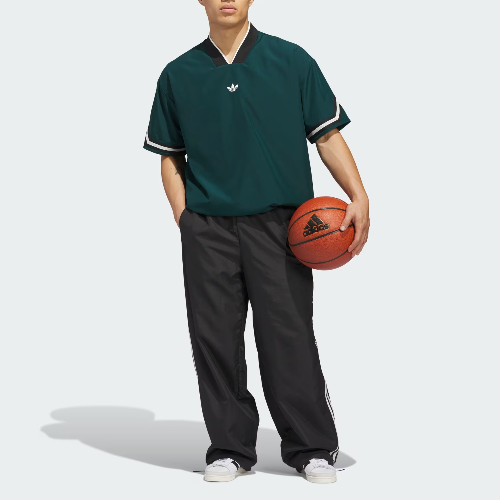 Брюки-ветровка Originals Basketball Adidas Originals, черный — фото 2