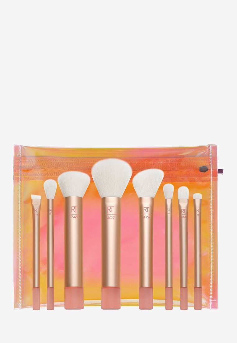 

Набор кистей The Wanderer Travel Brush Kit Real Techniques