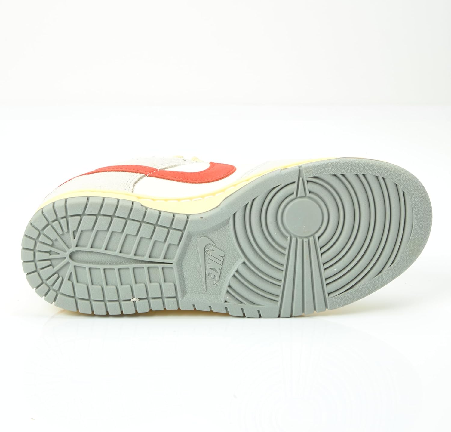 Nike Мужские кроссовки Dunk Low, Sail Picante Red Photon Dust — фото 2