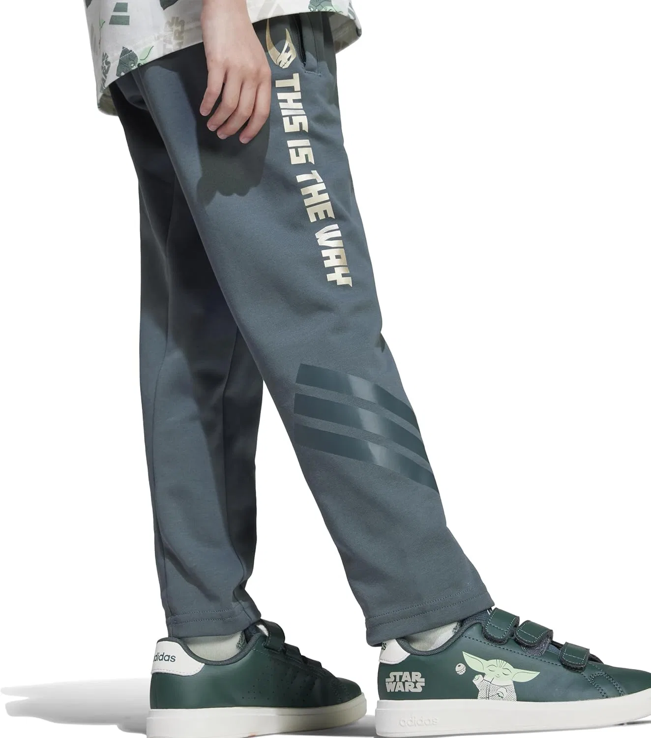 Детские штаны Adidas Star Wars Mandalorian, Ivy/Cyber Metallic — фото 4