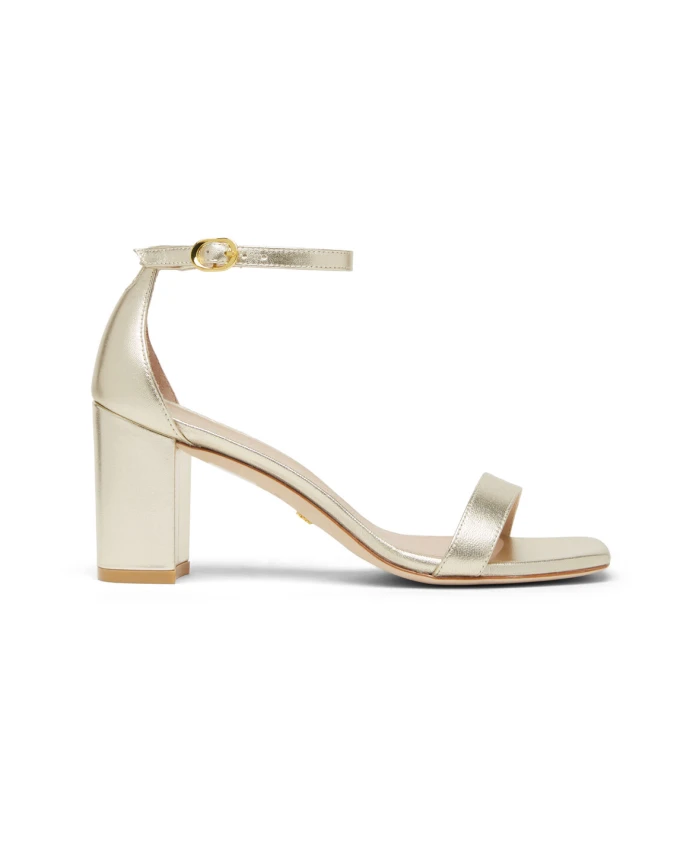 

Сандалии Nudistcurve 75 Stuart Weitzman, бежевый