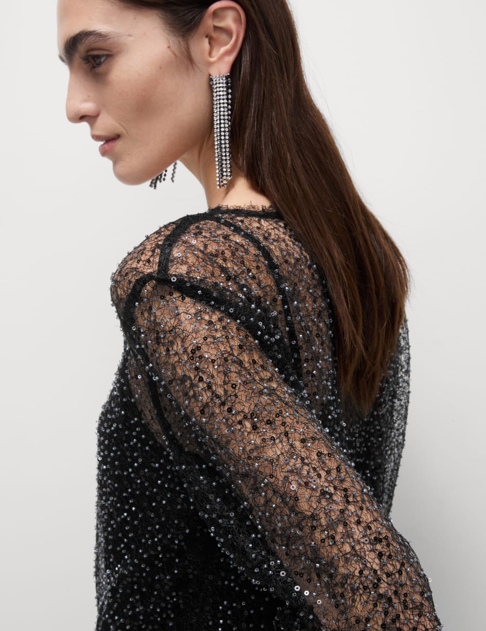 

Топ с пайетками классического кроя Marks & Spencer, черный