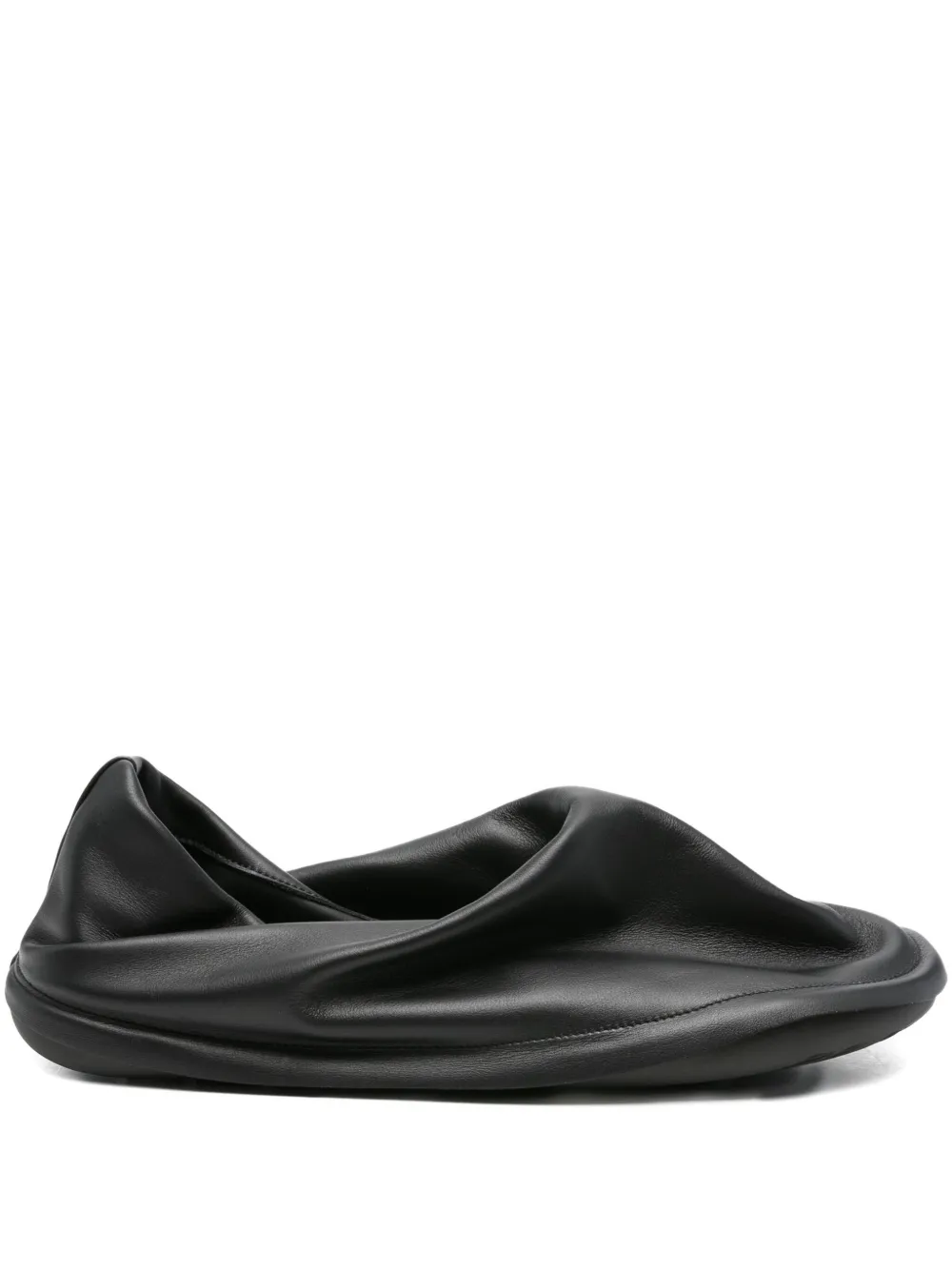 

Слиперы Peu Form из коллабоорации с Issey Miyake Camper, черный