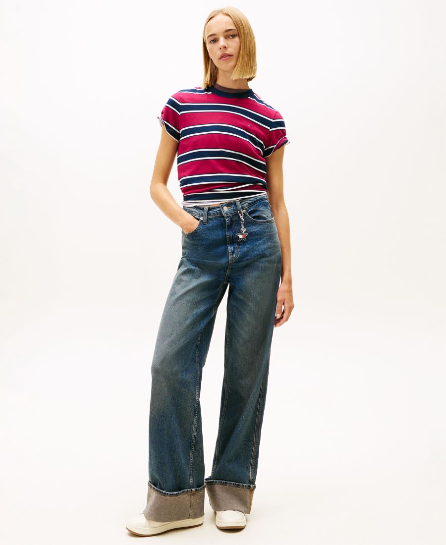 

Женская футболка с круглым вырезом и изображением флага Tommy Jeans, Lavish Cerise / Multi Stripe