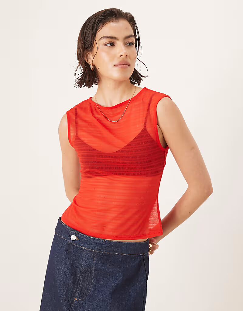 

Топ из сетки с короткими рукавами и вырезом-лодочкой ASOS DESIGN красного цвета