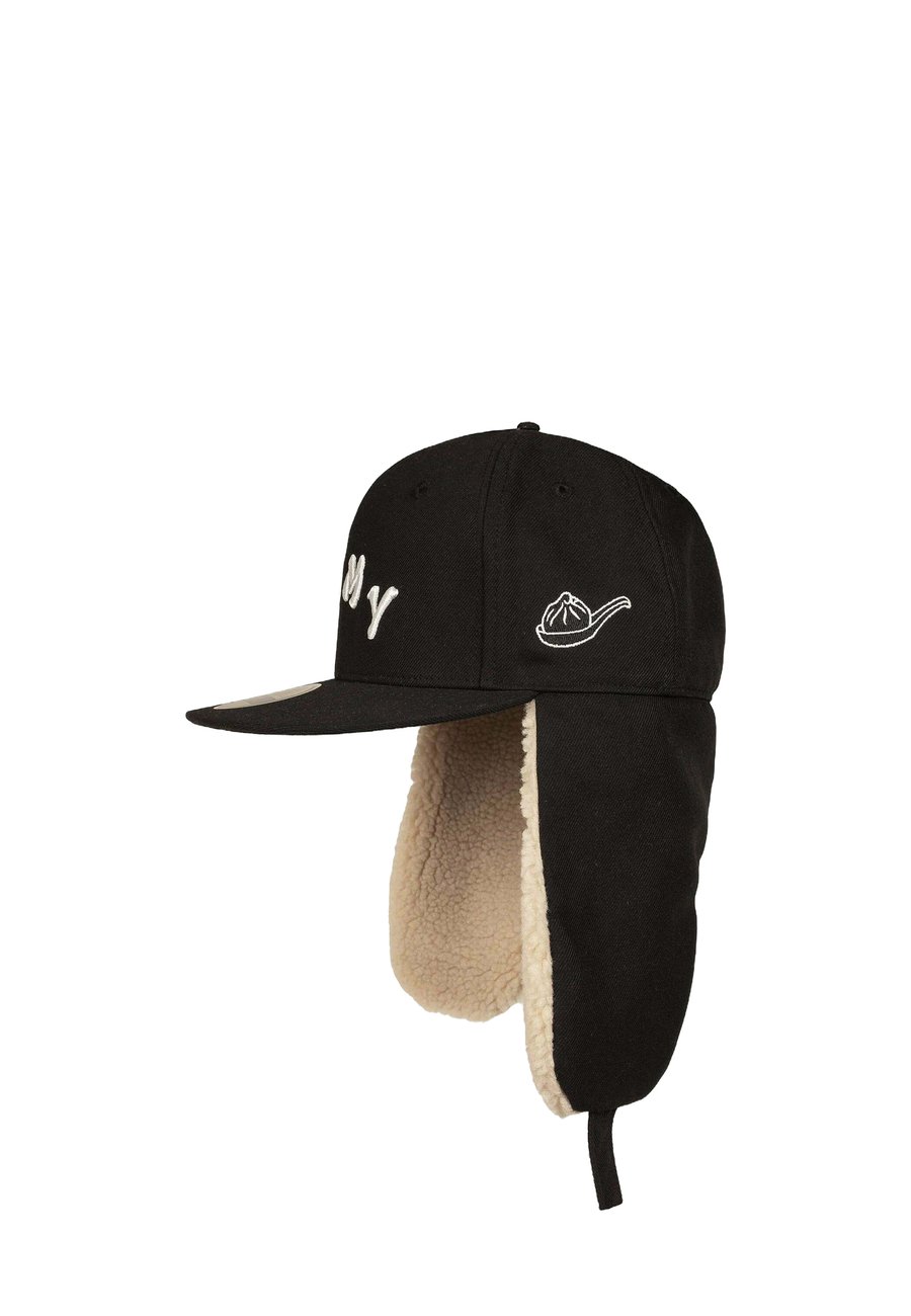 

Шапка Grimey SAMPANS TRAPPER FITTED, Black