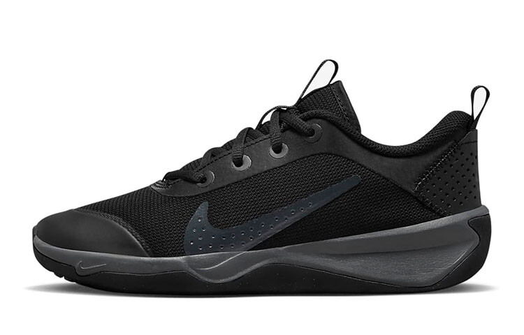

Женская обувь Nike Omni Lifestyle