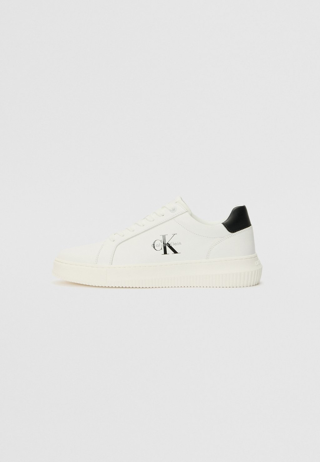 

Низкие кеды Calvin Klein Jeans, белый