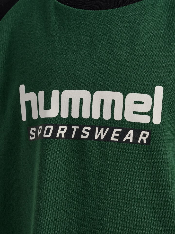 Футболка Hummel с логотипом Hmljr Kids в цвете ТЕМНО-ЗЕЛЕНЫЙ Hummel — фото 3