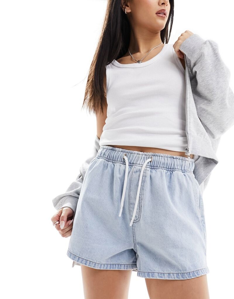 

Светло-синие джинсовые шорты ASOS DESIGN