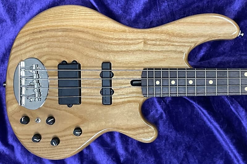 

Басс гитара Lakland Skyline 44-02, Natural Gloss / Rosewood