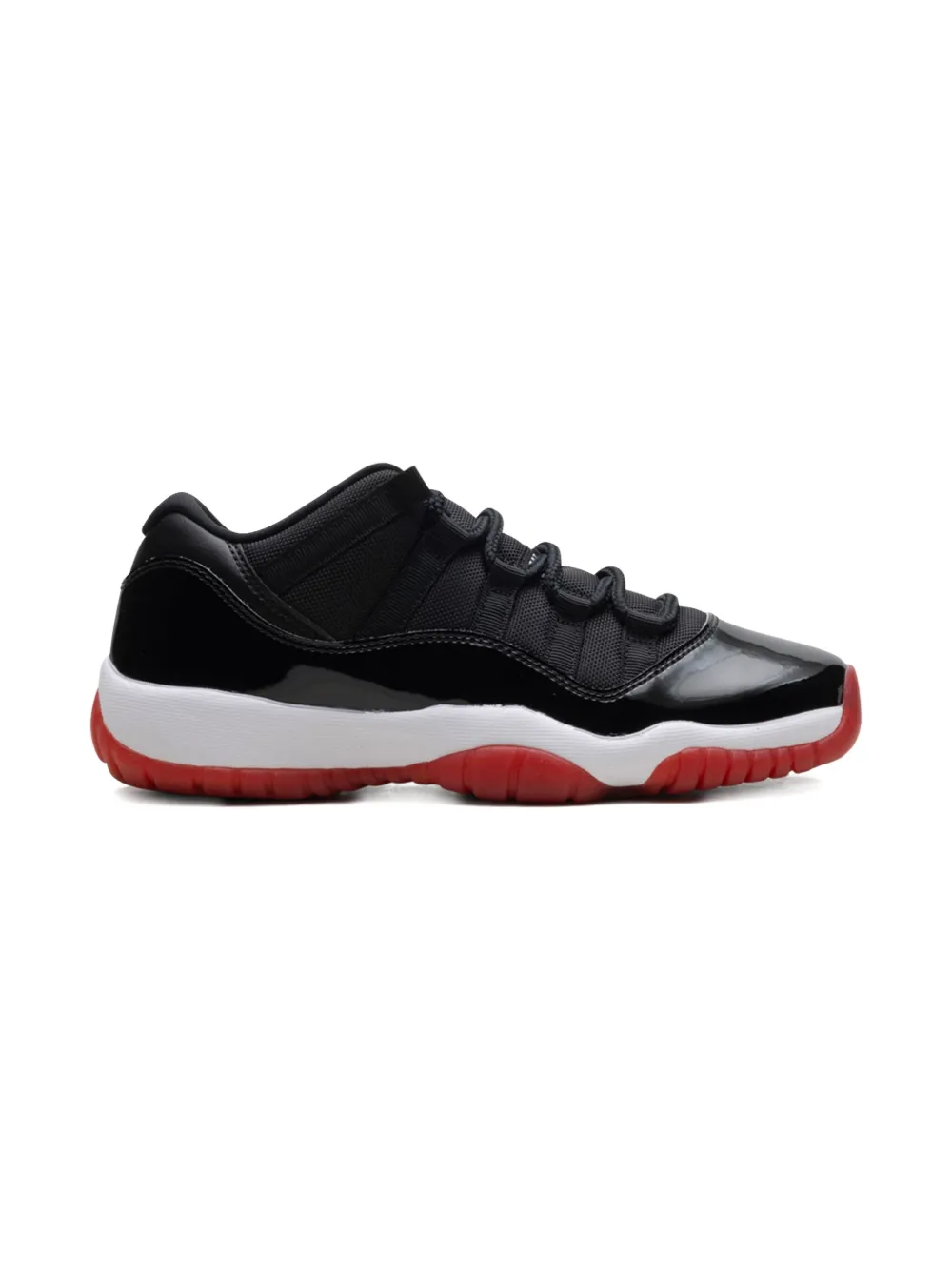 Кроссовки Air Jordan 11 Retro Low Bred GS Black/White/Varsity Red Jordan Kids, черный — фото 2