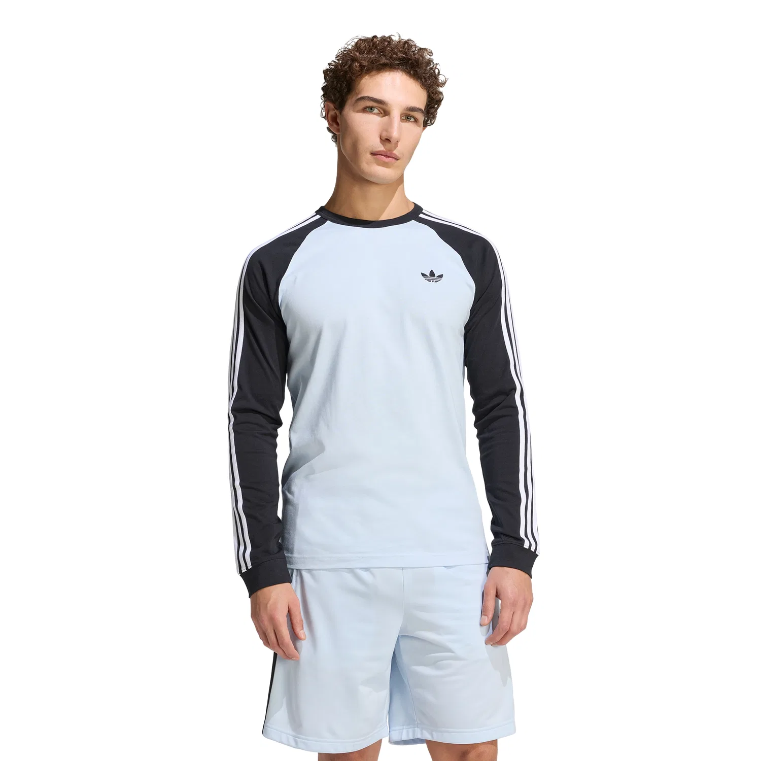 Мужская футболка с длинным рукавом 3-Stripes цвета Crystal Sky от Adidas — фото 4