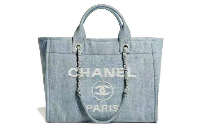 

CHANEL Средняя денимовая сумка для покупок