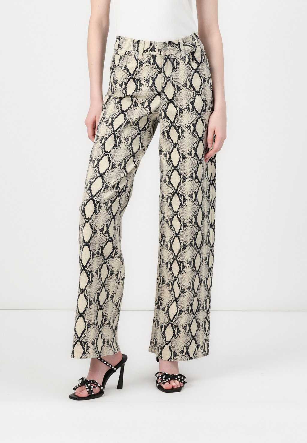 

Джинсы прямого кроя JXSARAH TOKYO WIDE PANT JJXX, кремовый