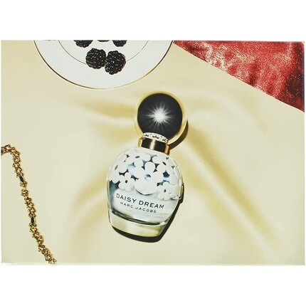 Женская туалетная вода Marc Jacobs Daisy Dream 3 Piece Gift Set: Eau De Toilette 50ml + Body Lotion 75ml + Shower Gel 75ml — фото 2