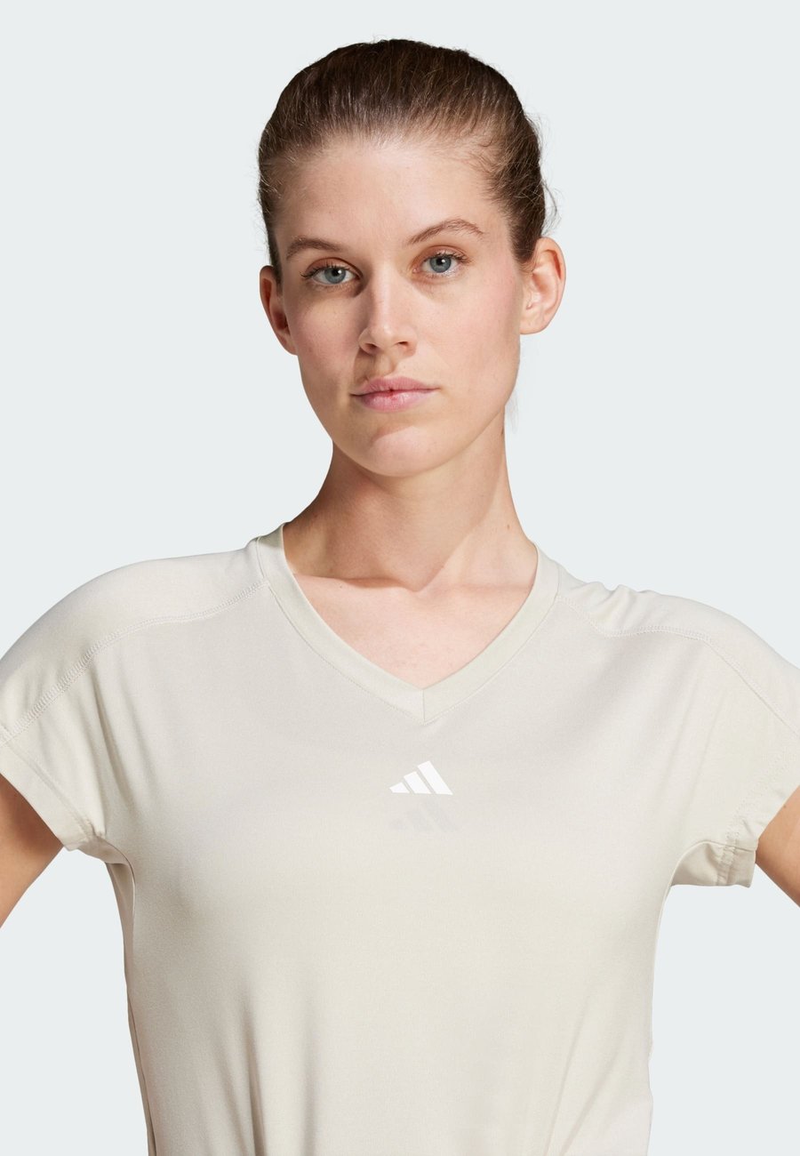 Футболка Adidas Performance Sports T-shirt, Alumina White/Beige — фото 3