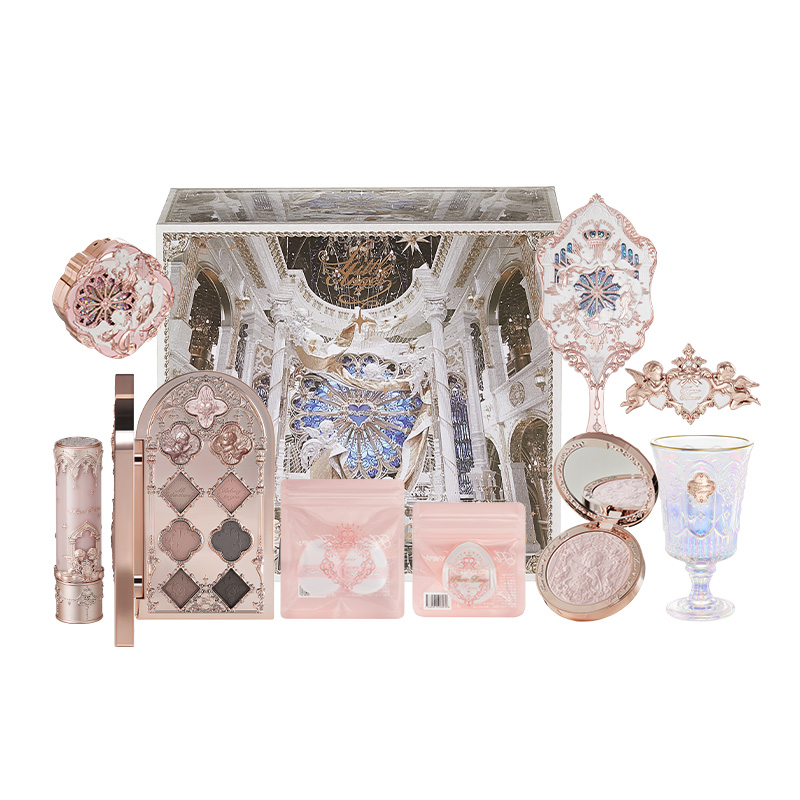 Набор декоративной косметики Flower Knows Cherub Valentine's Day Gift Box, девять предметов — фото 2