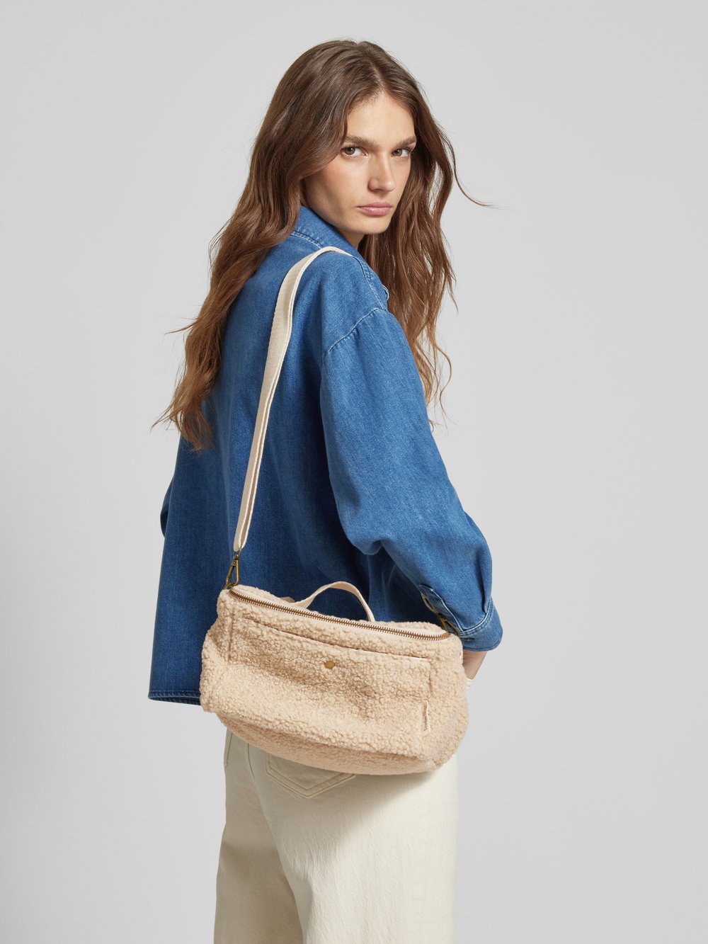 

Сумка-холодильник с этикеткой, модель «Teddy Cooler Bag» STUDIO NOOS, песочный, Бежевый, Сумка-холодильник с этикеткой, модель «Teddy Cooler Bag» STUDIO NOOS, песочный