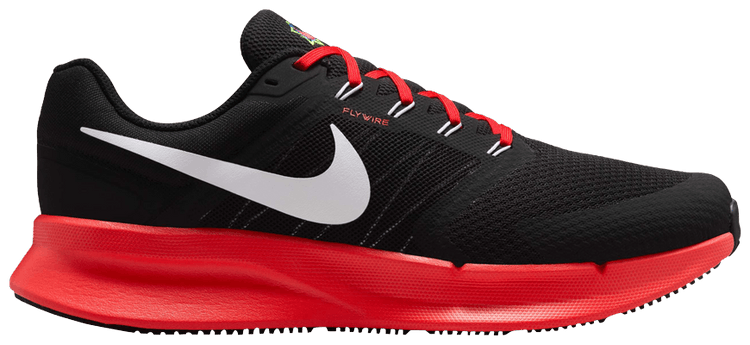 

Кроссовки Nike Run Swift 3 'Black Bright Crimson White', черный