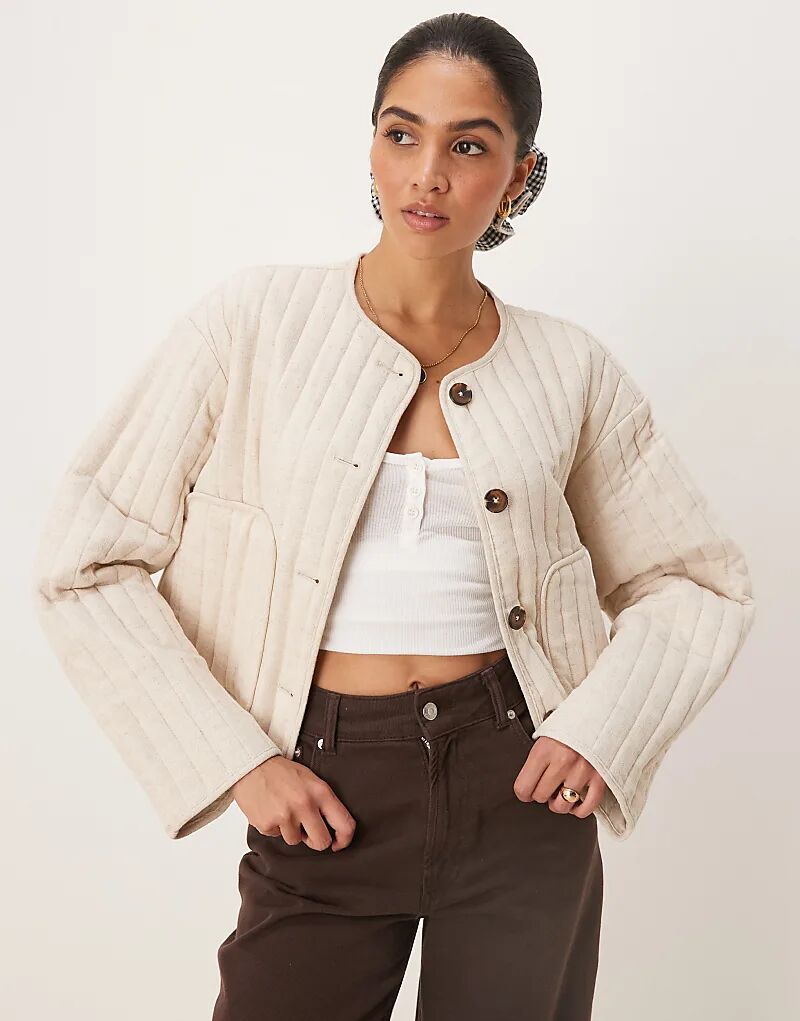 

Укороченная льняная стеганая куртка без воротника ASOS DESIGN овсяного цвета