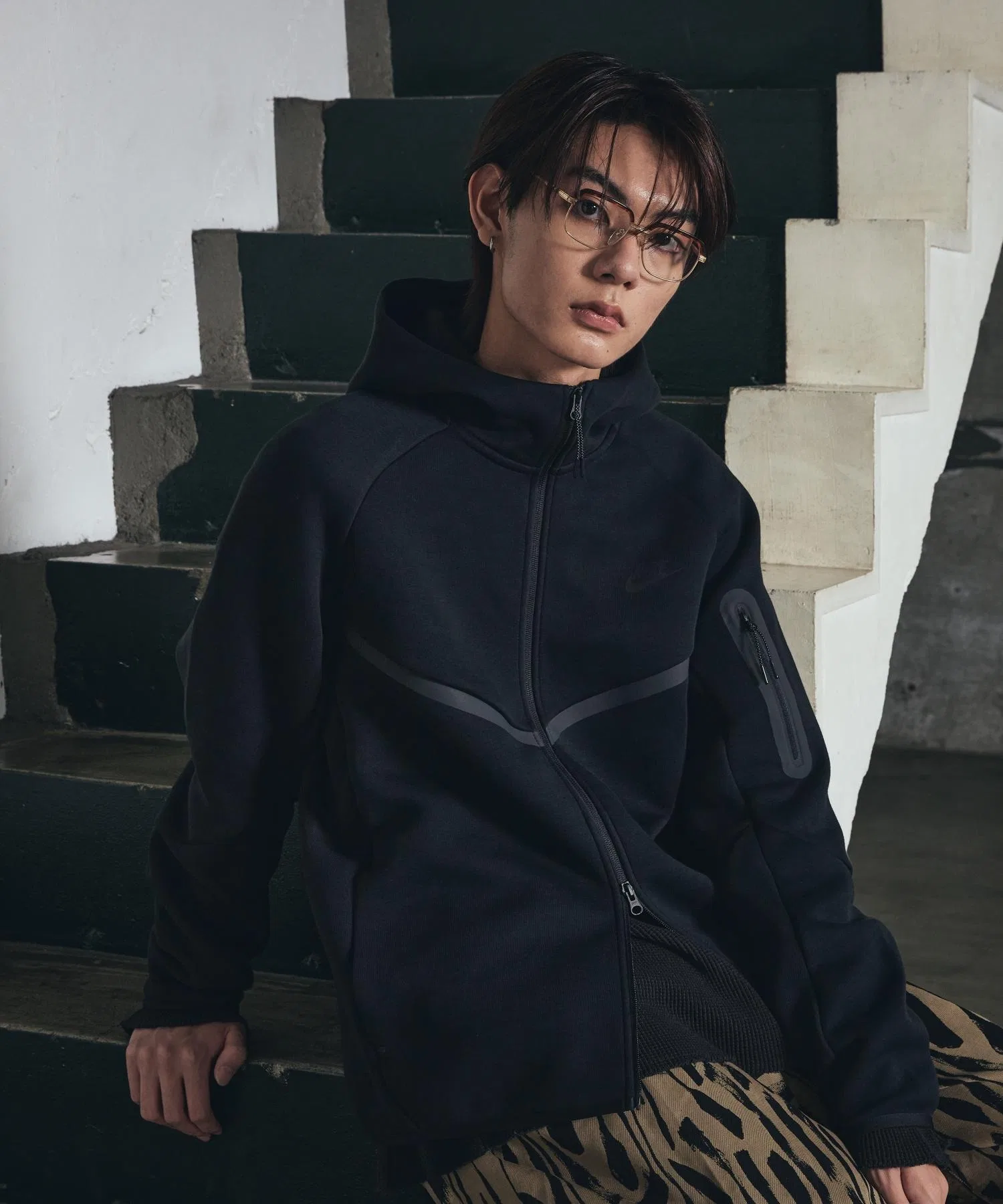 《В наличии комплект》 Мужская толстовка Nike Tech Windrunner на молнии HV0950-010, черная