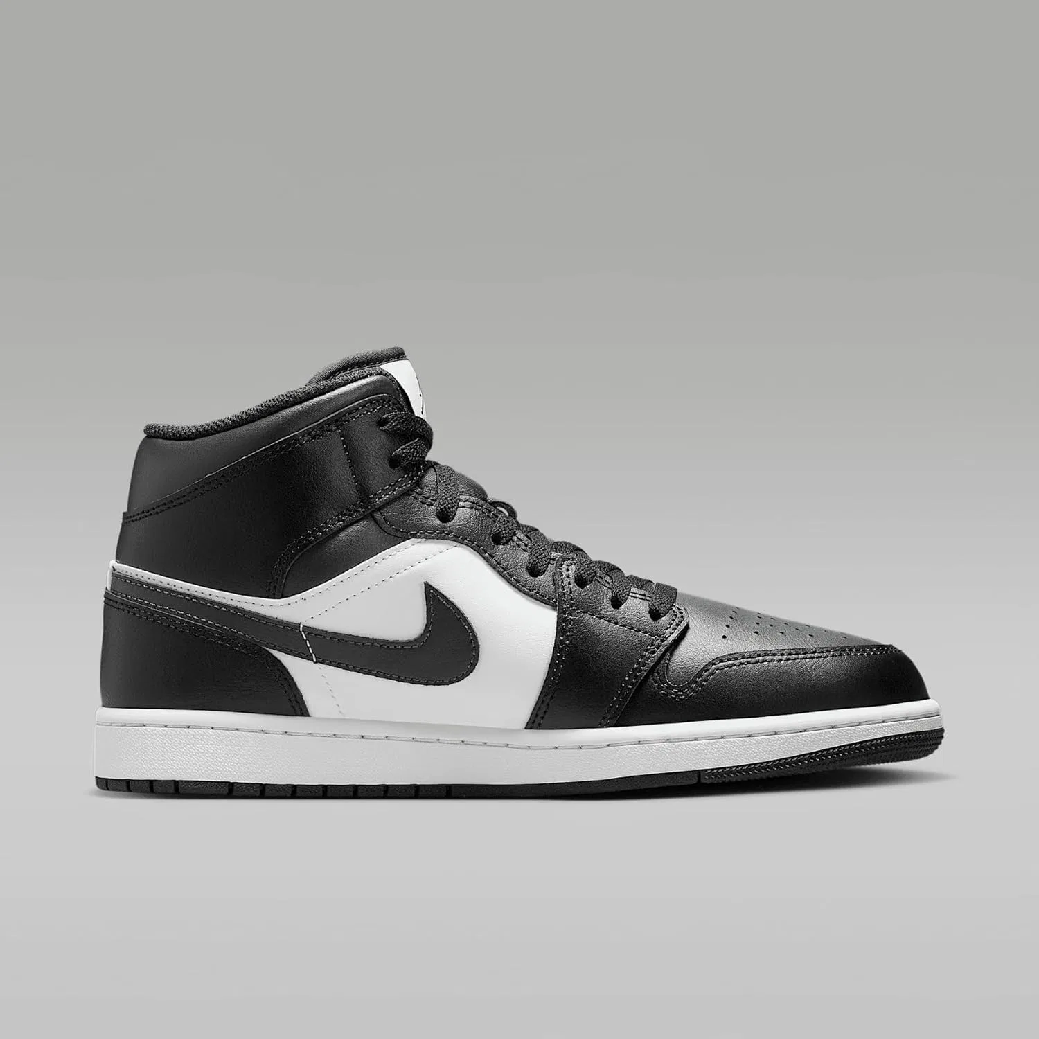 Мужские кроссовки Nike Air Jordan 1 Mid, Black/Summit White/Off Noir — фото 3