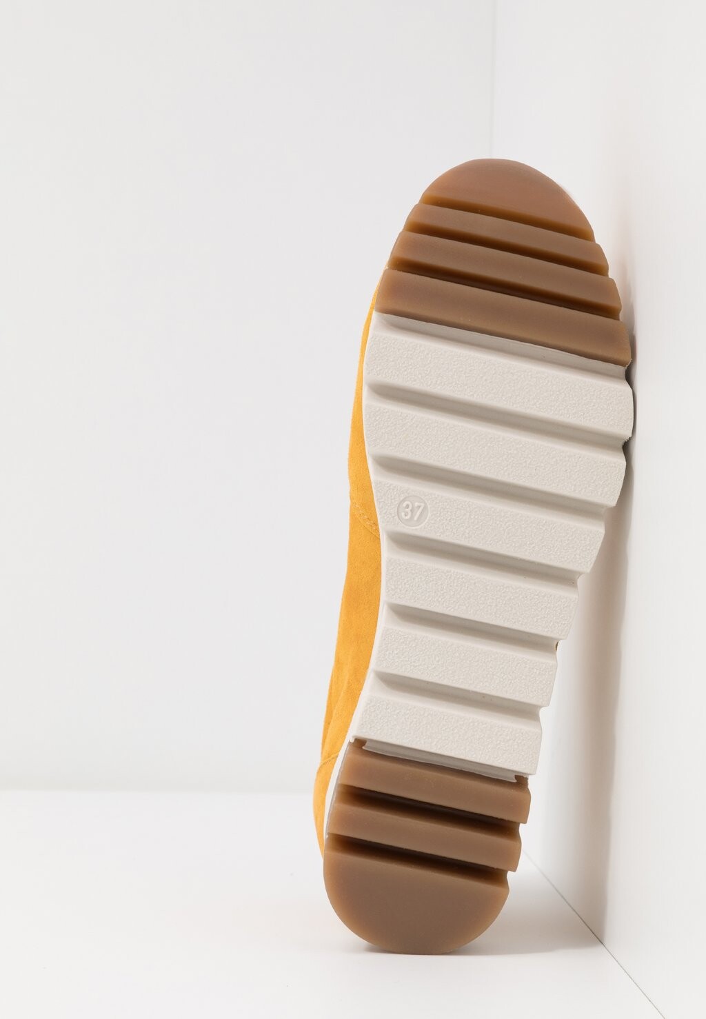 

Кроссовки на шнуровке LACE UP Tamaris, желтый