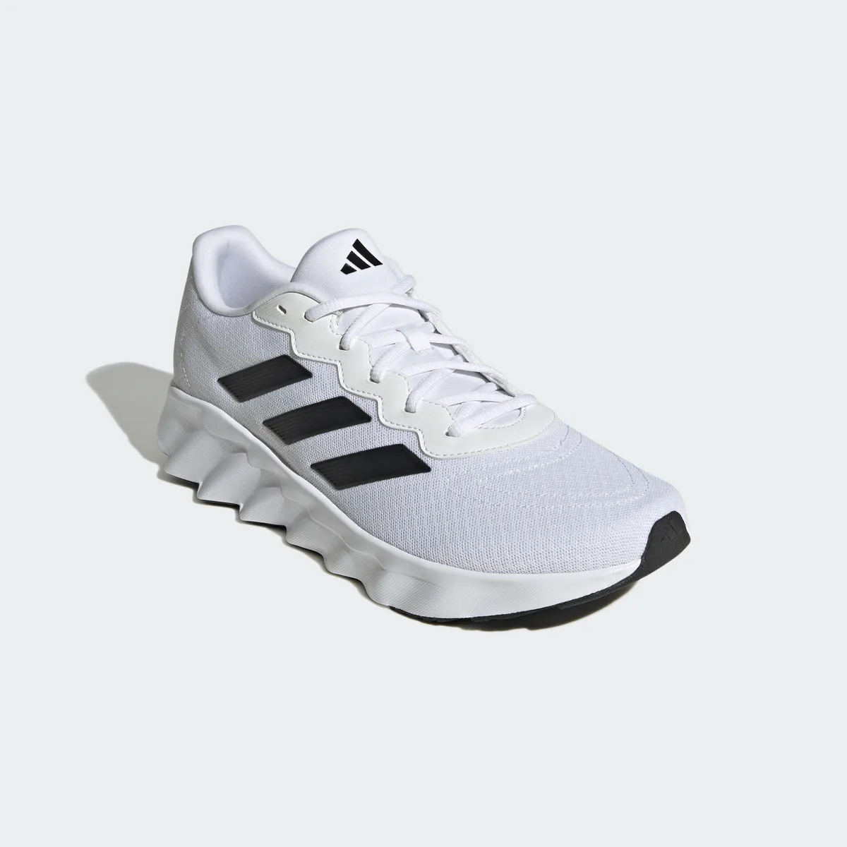 

Кроссовки adidas Performance "SWITCH MOVE", цвет Cloud White / Core Black / Halo Silver