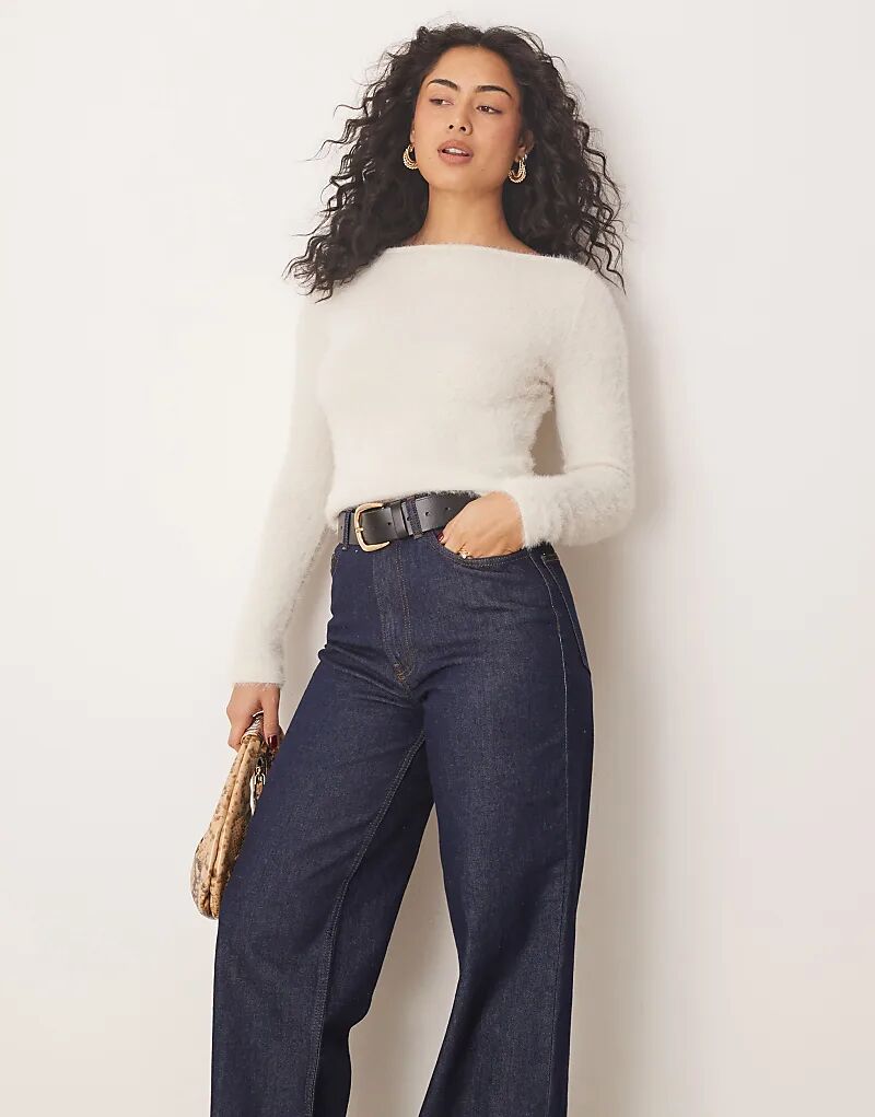 

Ультра-пушистый топ с вырезом-лодочкой цвета слоновой кости ASOS DESIGN