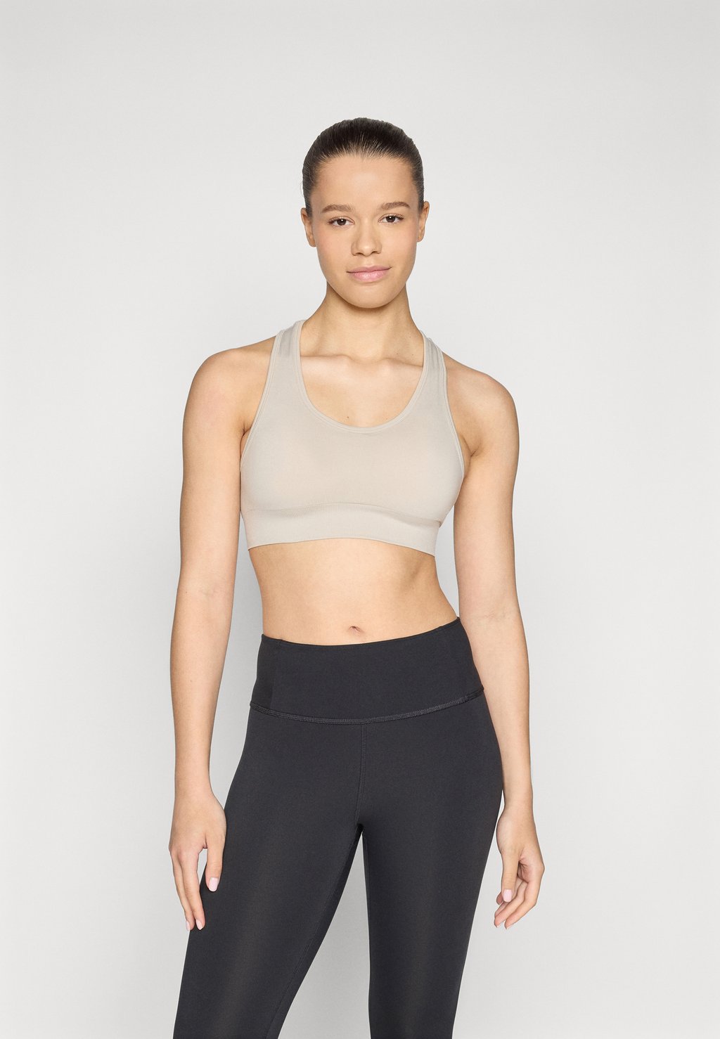 

Спортивный бюстгальтер средней поддержки ONPDAISY-2 SEAM BRA ONLY Play, кремовый