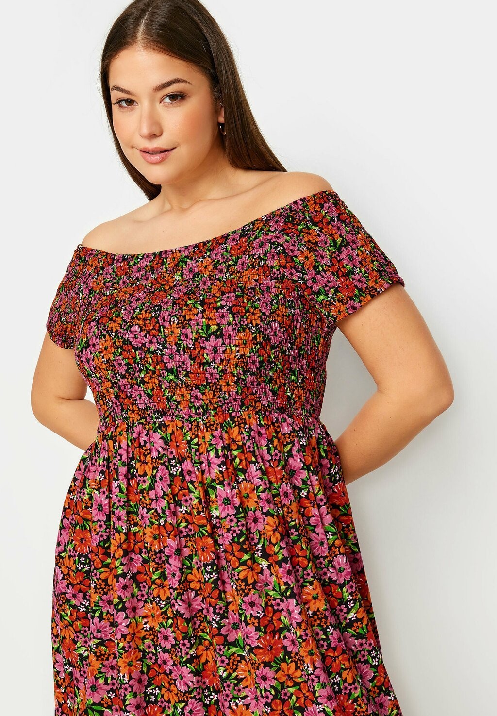 

Летнее платье Shirred Bardot Midi Yours Clothing, розовое