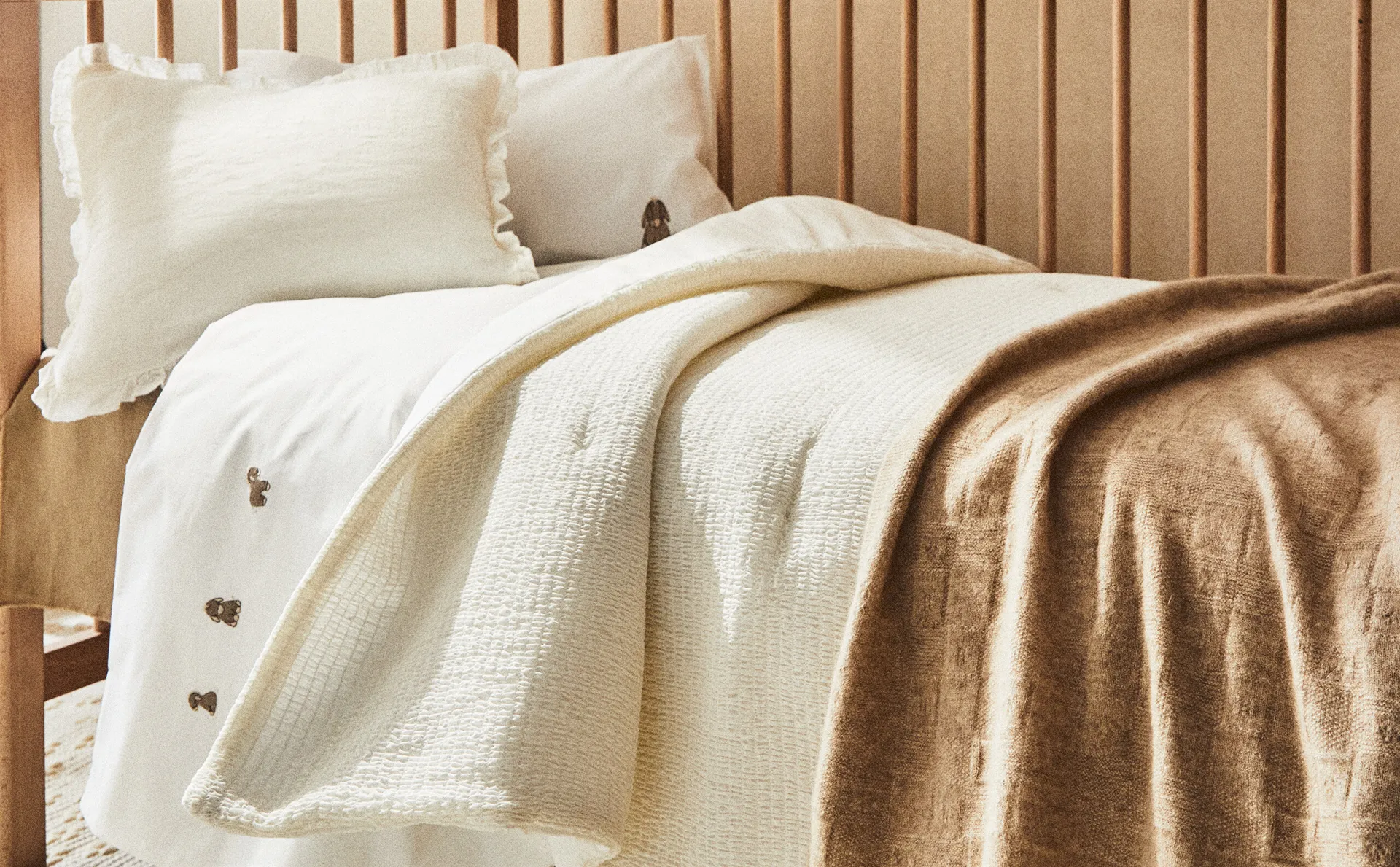 

Детское хлопковое одеяло с рюшами Zara Home, белый