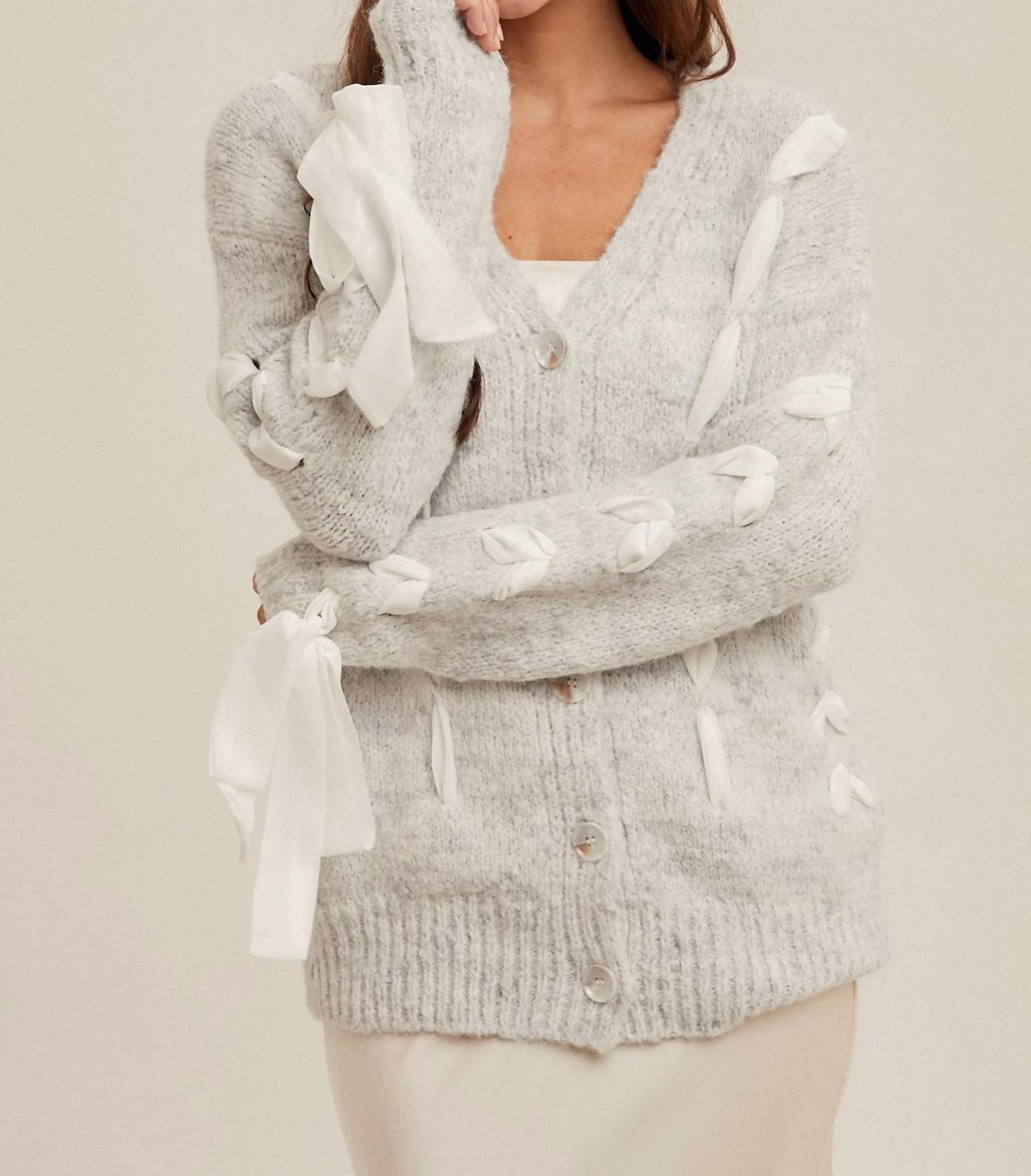 

Шифоновый контрастный кардиган на пуговицах в цвете Heather Grey Hem & Thread