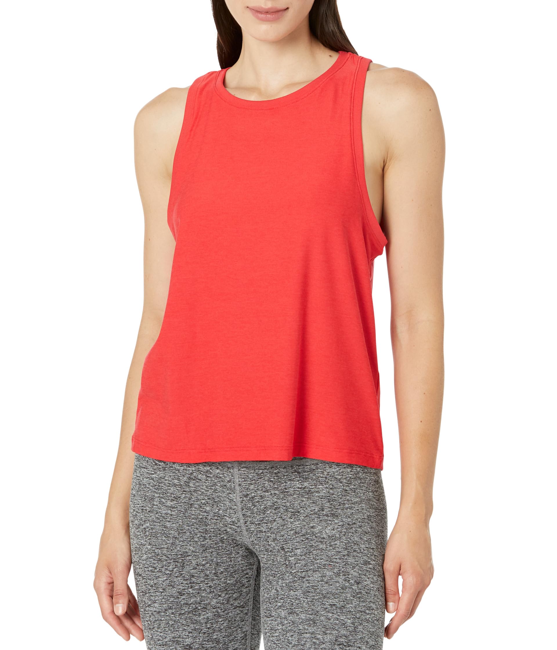 

Топ Beyond Yoga Featherweight Rebalance Tank, Candy Apple Red Heather