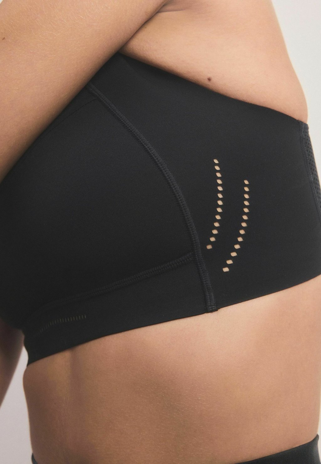 Бюстье BONDED RACERBACK EXTRA HIGH IMPACT Next, черный — фото 3
