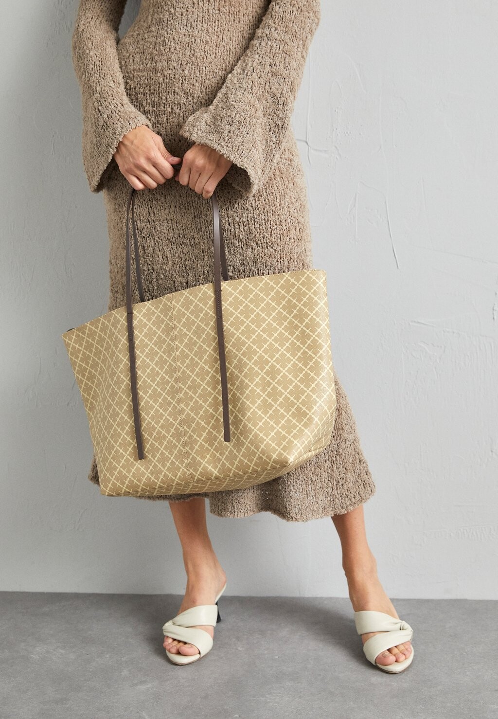

Сумка для покупок Abi Tote By Malene Birger, цвет incense