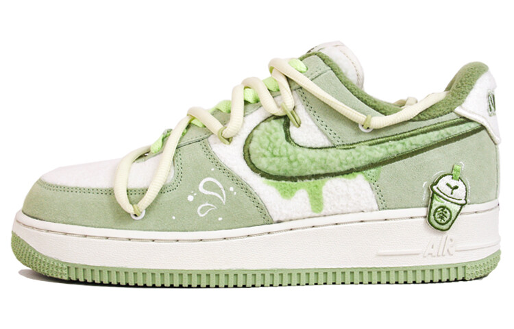 

Женские кроссовки для скейтбординга Nike Air Force 1, White/Green