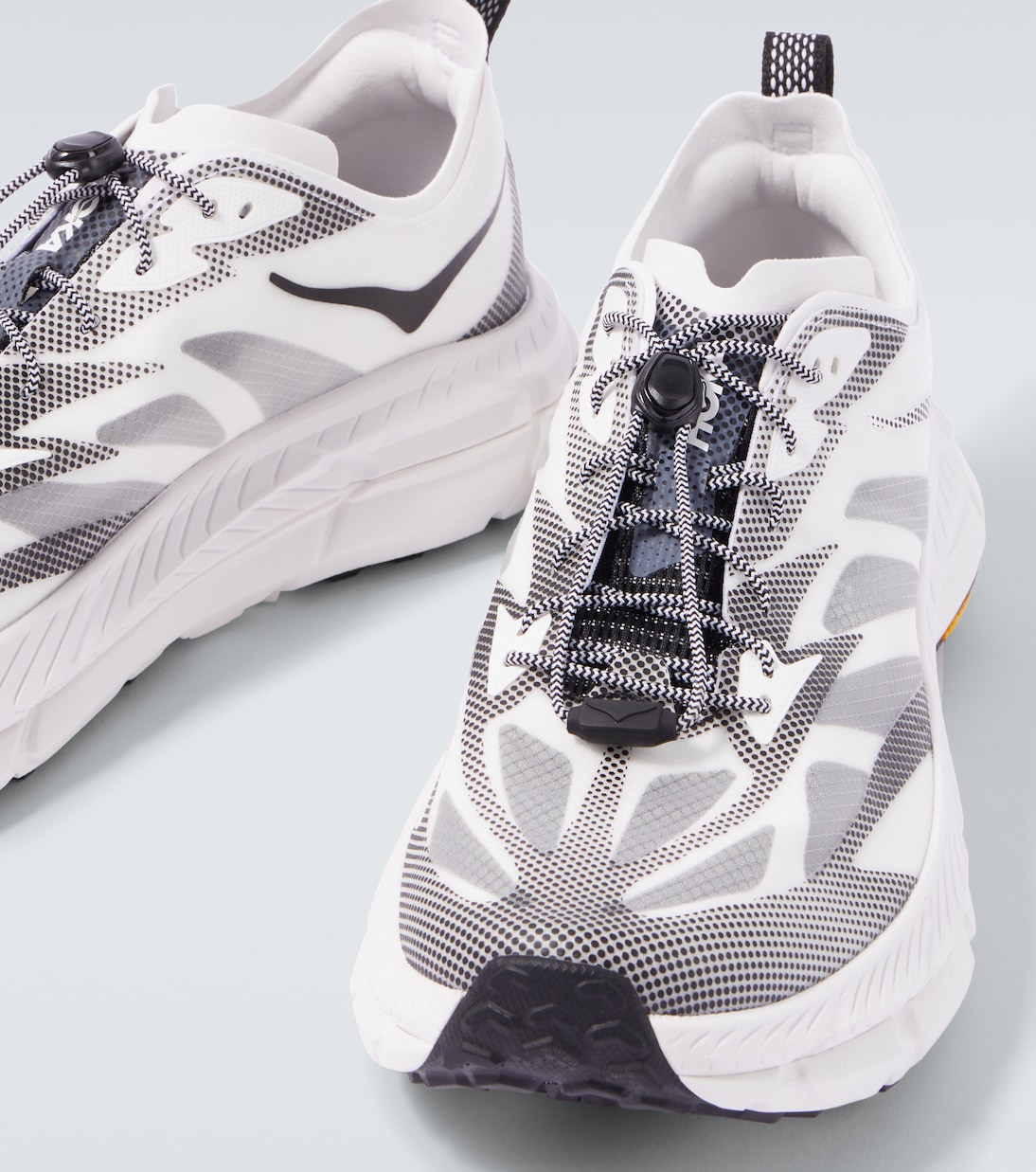Кроссовки для трейлраннинга Mafate Speed 4 Lite Hoka One One, White / Black — фото 3
