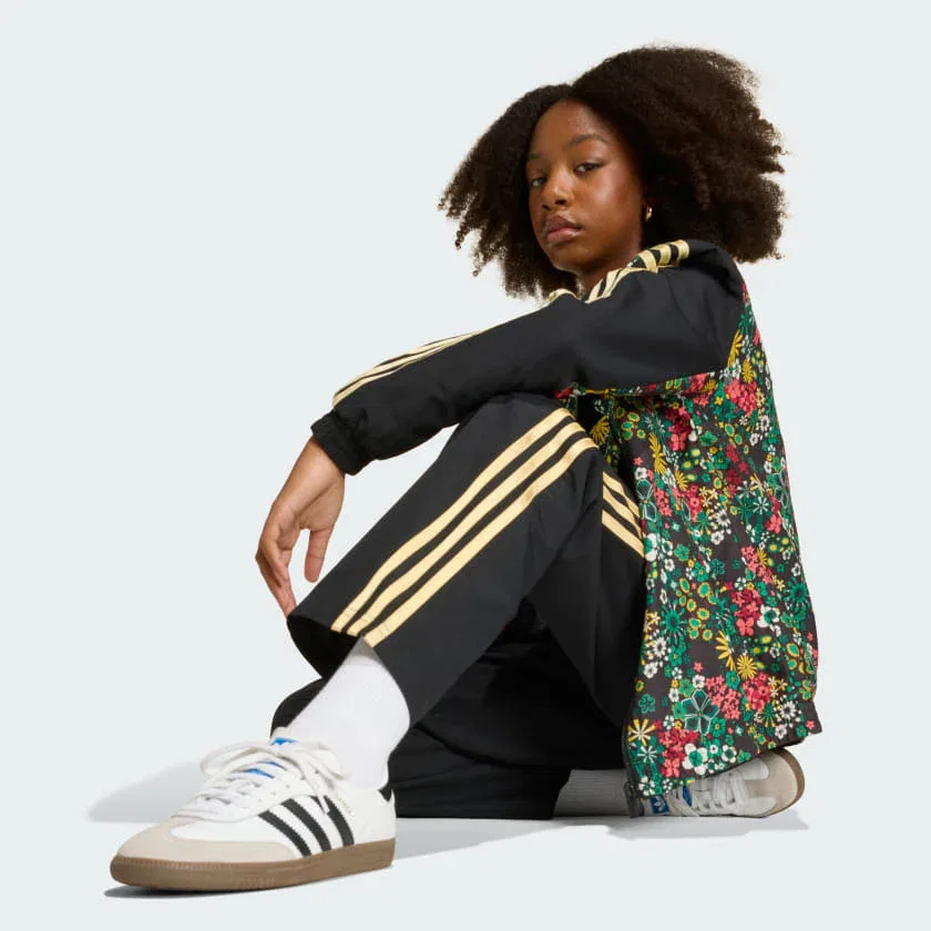 Детские спортивные штаны adidas adidas Originals x Liberty London, черный — фото 3