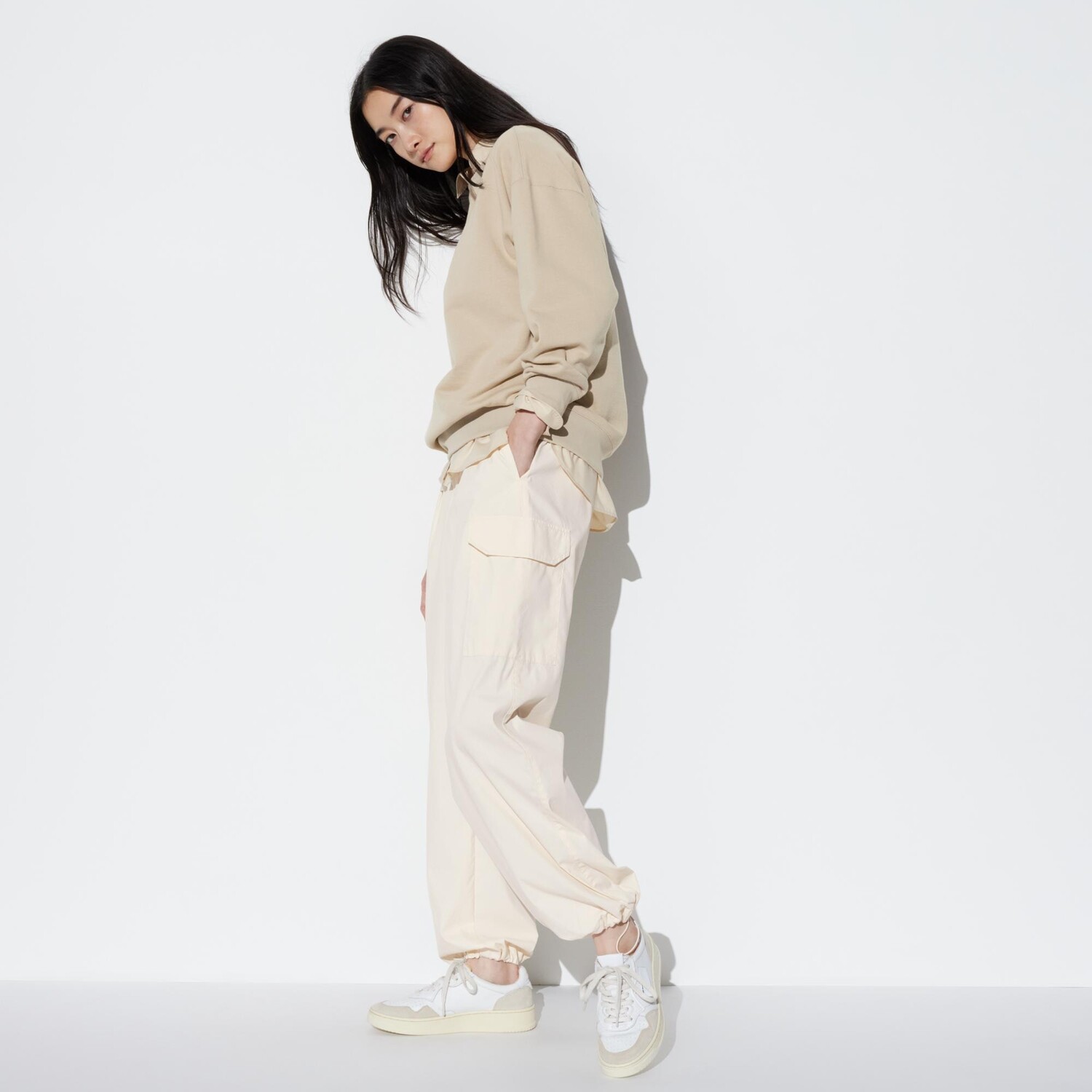 

Брюки-карго UNIQLO Easy удлиненные, бежевый