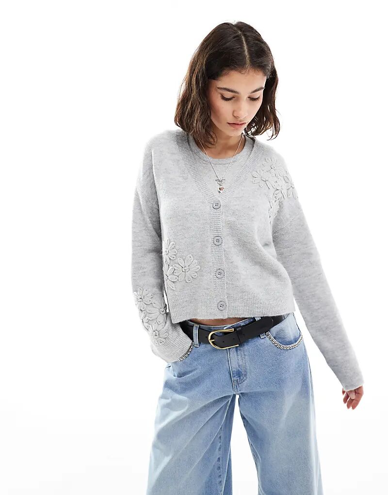 

Кардиган Brave Soul с V-образным вырезом и вышитым цветком светло-серого цвета
