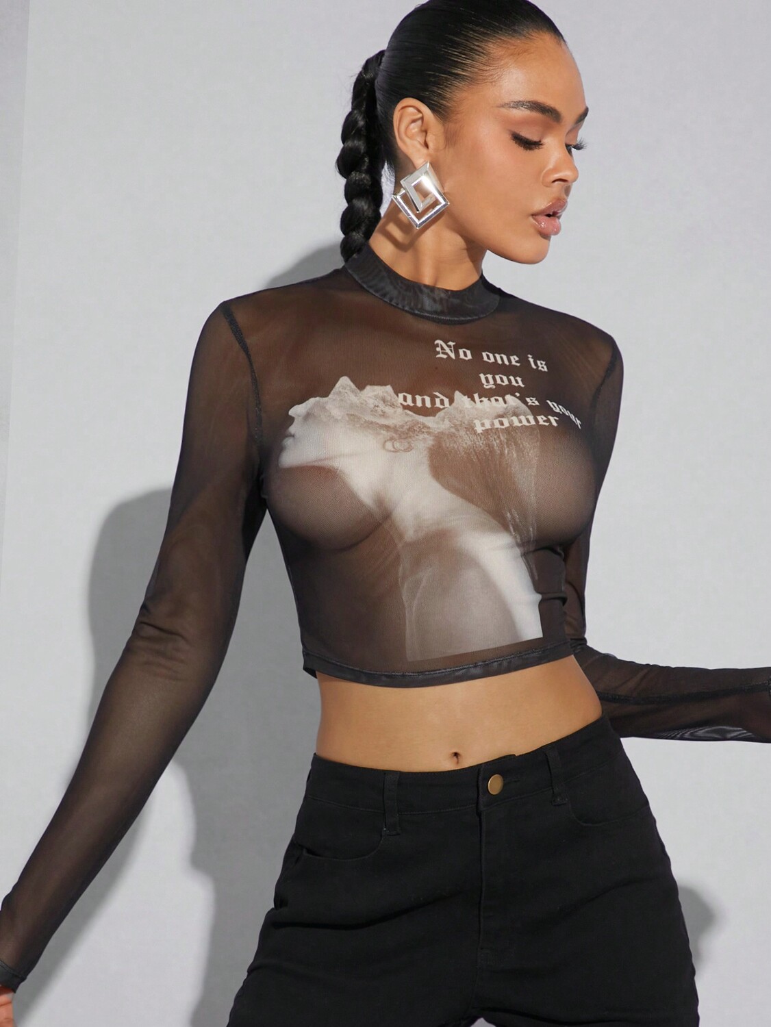 

SHEIN Укороченный топ Haute, Графика, Буквы, Сетка, черный цвет