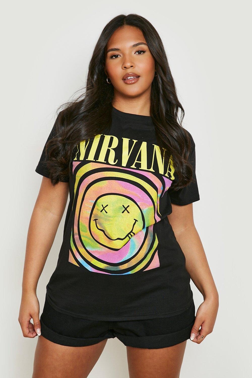 

Футболка плюс nirvana smiley band Boohoo, черный