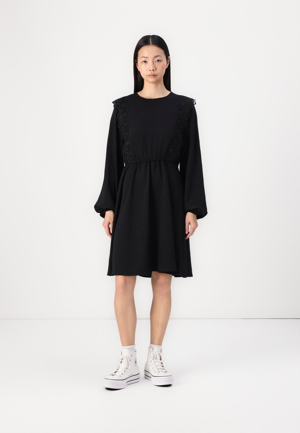 

Повседневное платье ONLMETTE TAPE DRESS ONLY, черный