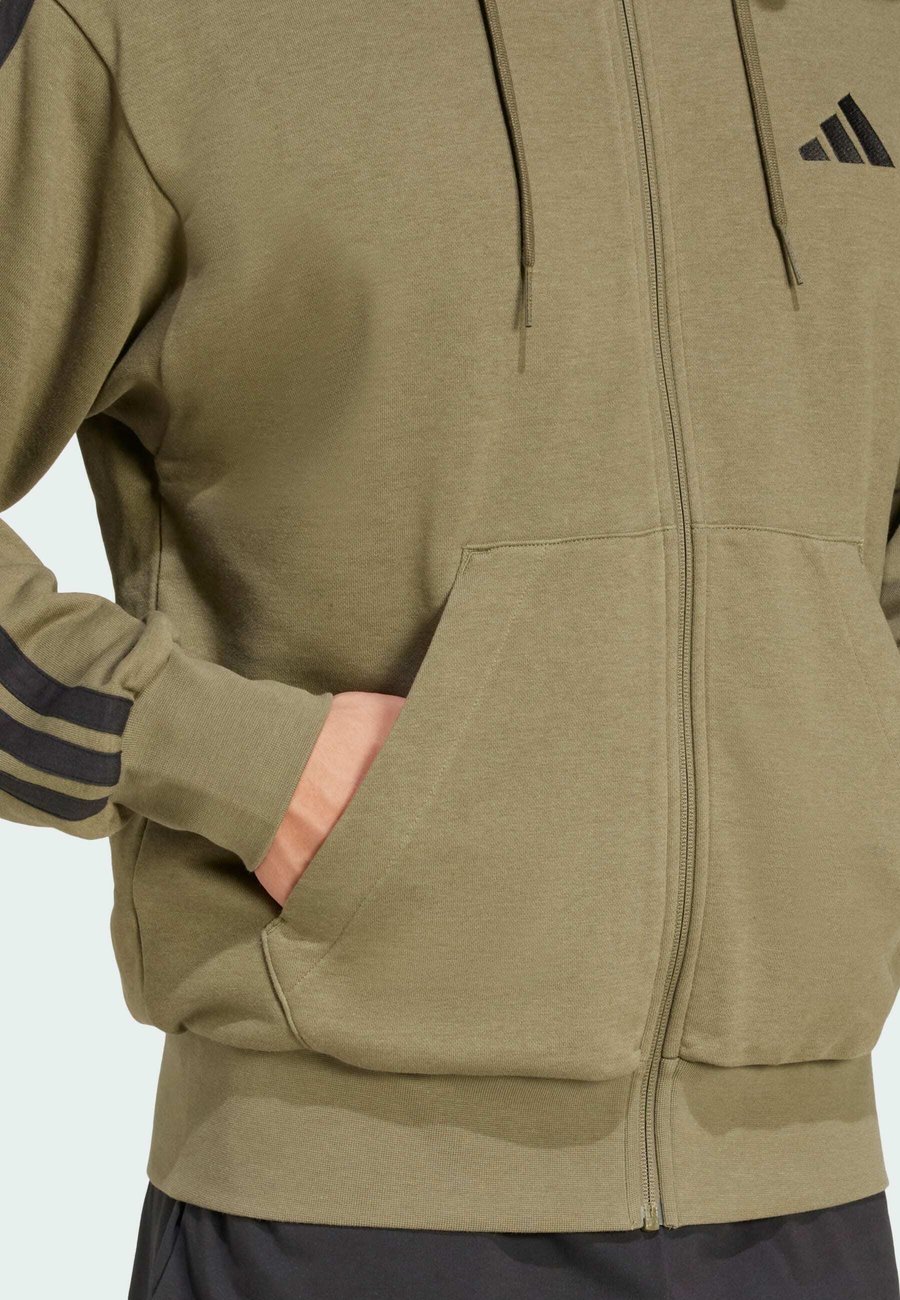 Толстовка Adidas Sportswear Zip-up sweatshirt, Olive Strata Black/Olive — фото 4
