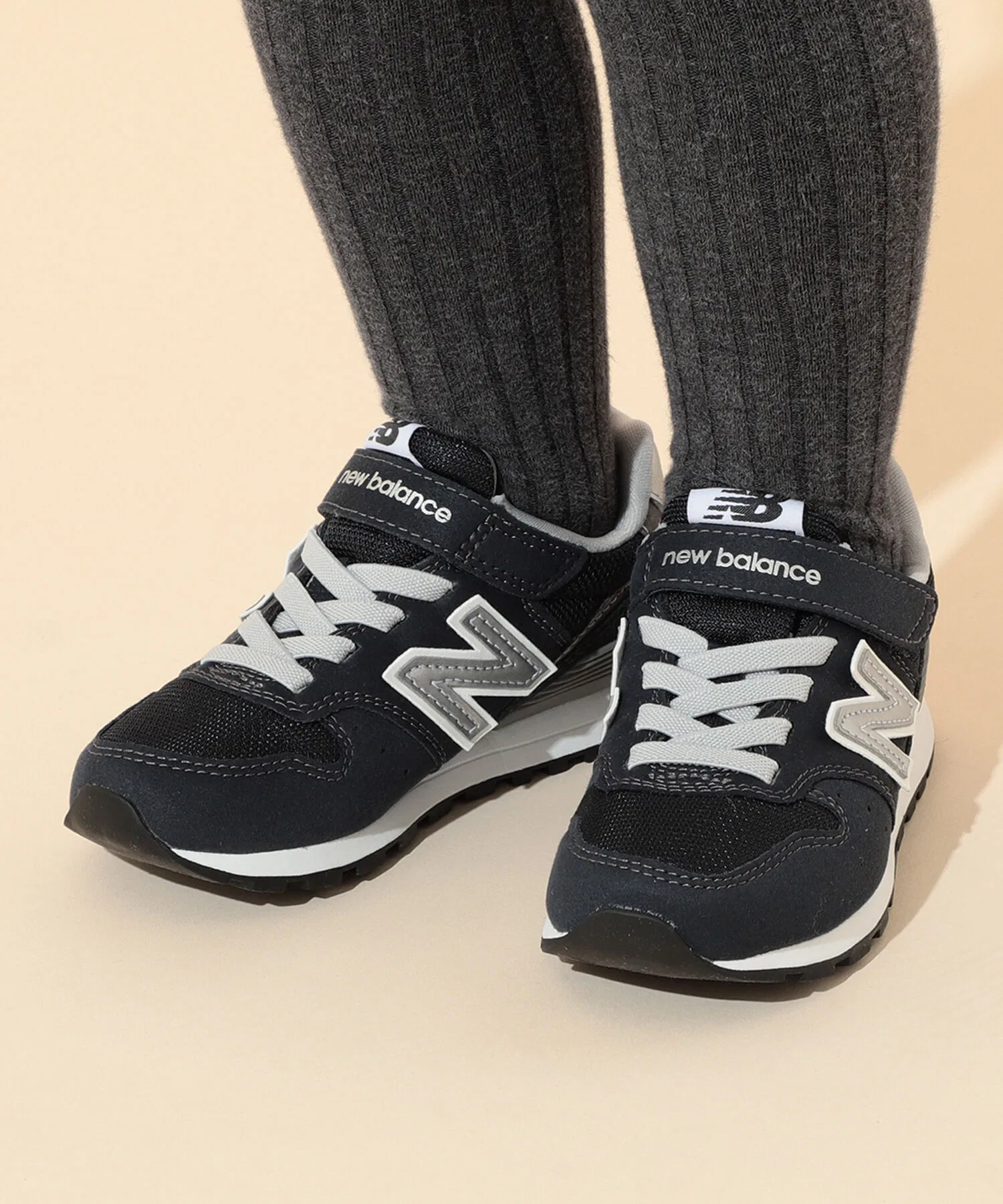 Детские кроссовки New Balance YV996 — фото 3