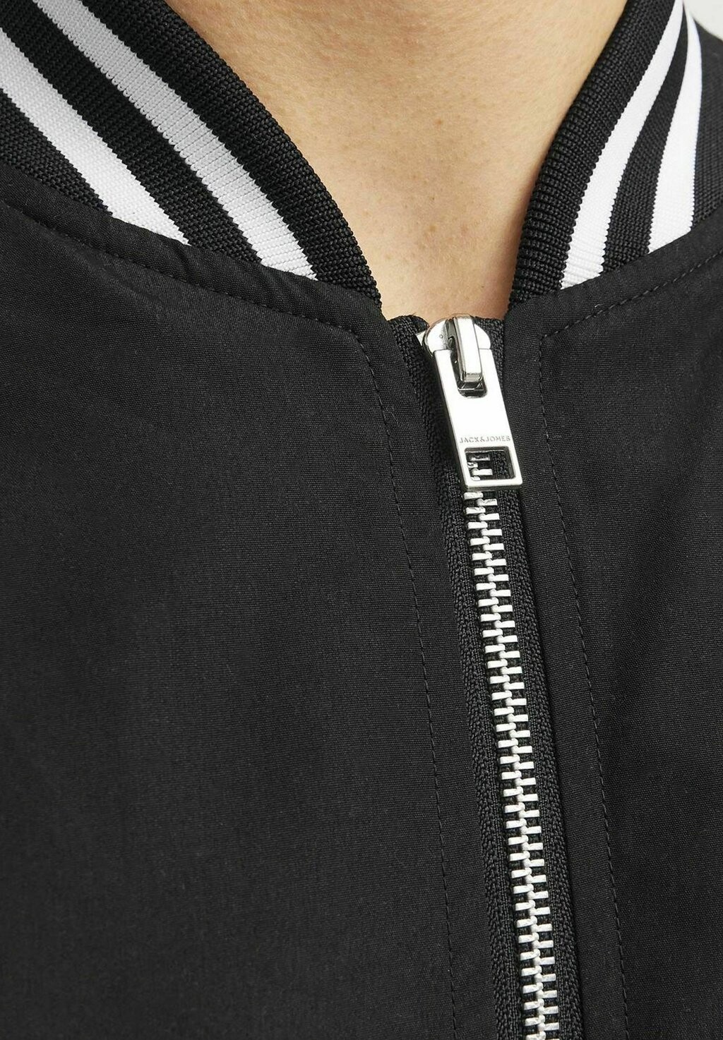 

Куртка для активного отдыха Jack & Jones, черный