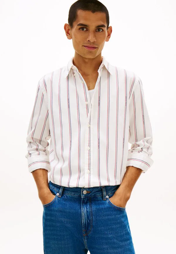 Рубашка прямого кроя с логотипом в тонкую полоску, жаккардовая. Tommy Hilfiger, White/Allover